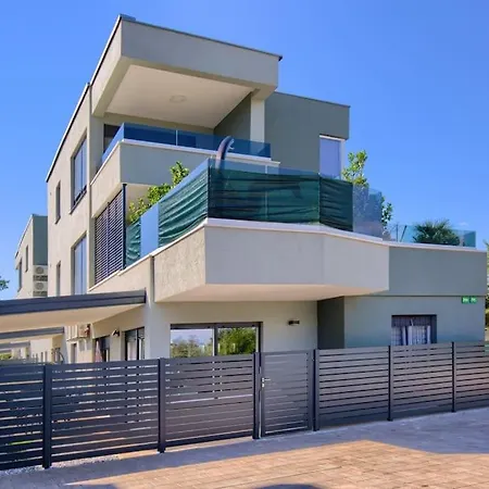 Apartamento Sunrise Für 6 Personen In Pula-stinjan Pula