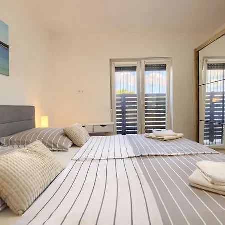 Sunrise Fuer 6 Personen In Pula-stinjan アパート プーラ