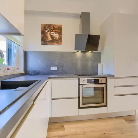 Sunrise Fuer 6 Personen In Pula-stinjan Apartamento