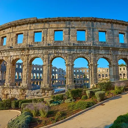 Sunrise Fuer 6 Personen In Pula-stinjan Appartement Pula