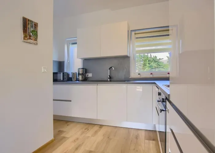 Sunrise Fuer 6 Personen In Pula-stinjan Pula