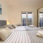 Sunrise Fuer 6 Personen In Pula-stinjan Lejlighed Pula